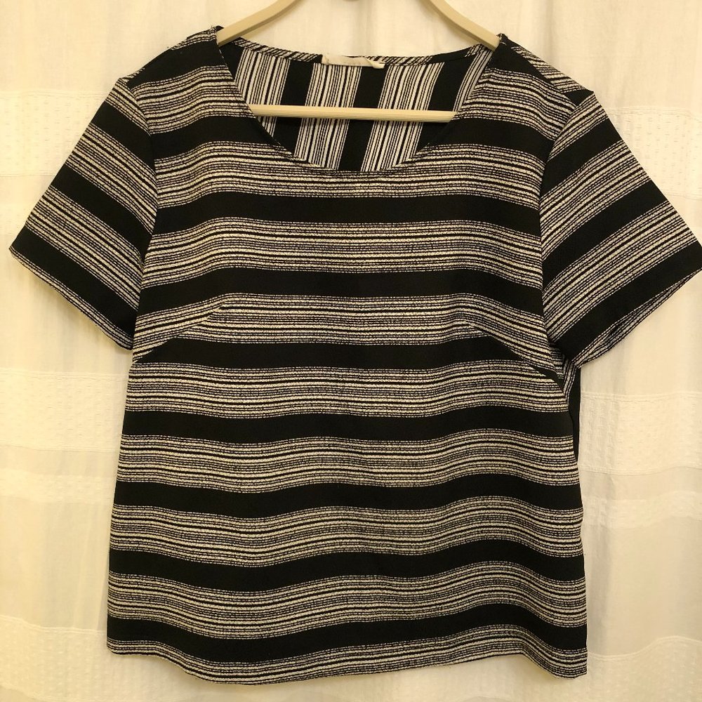 LUSH | Black and White top